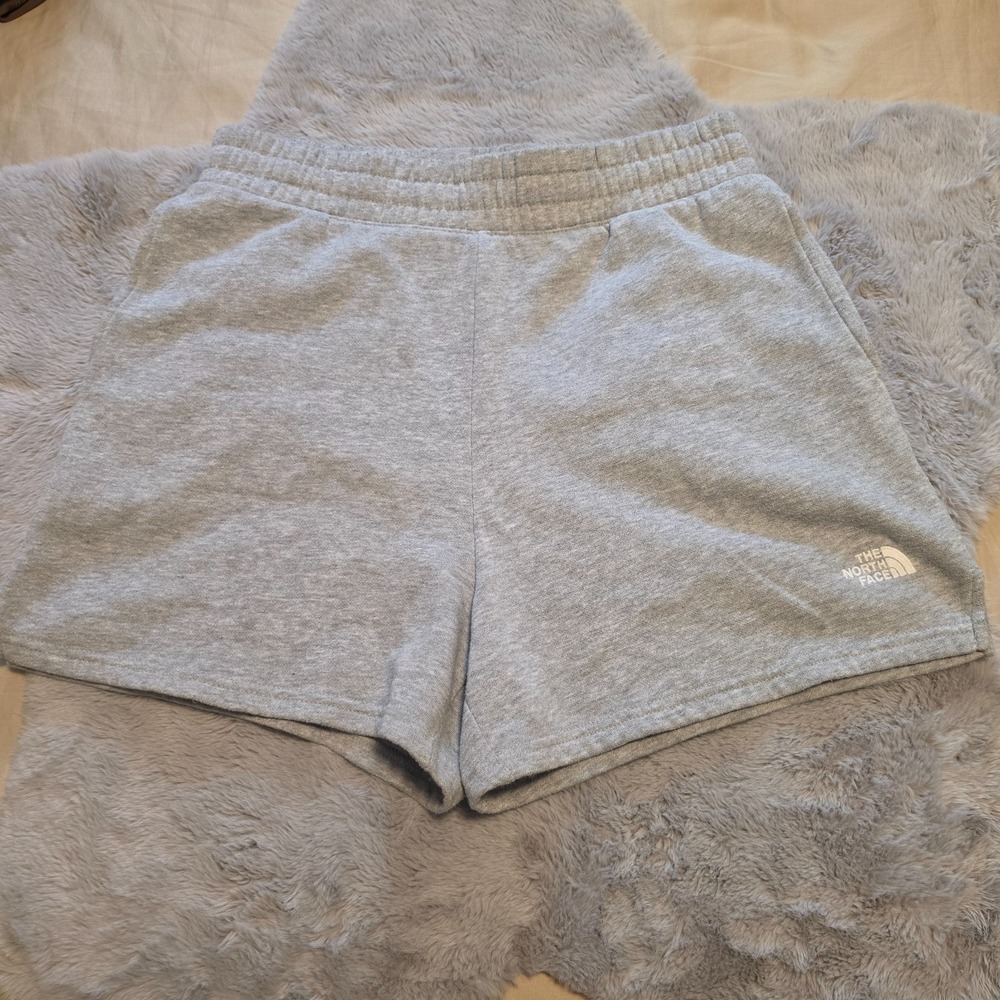 The North Face Circular Design Grey Heather Fleece Sweat Shorts Size Medium